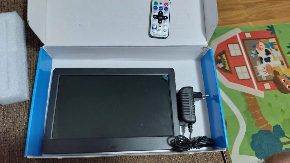 Rama foto LCD noua + Rama stein