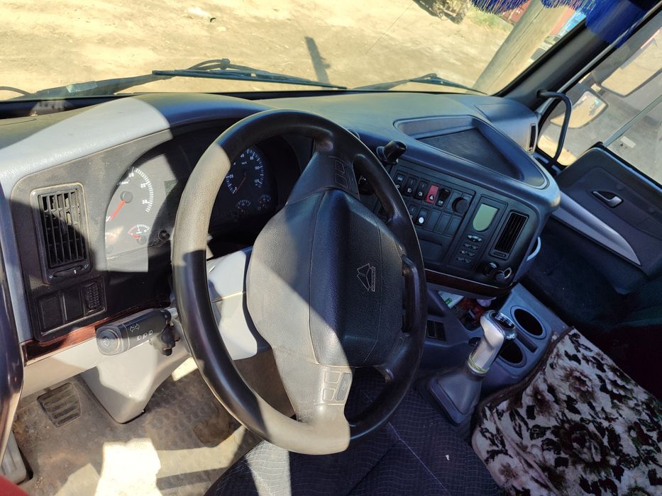 Авто трейллер Howo