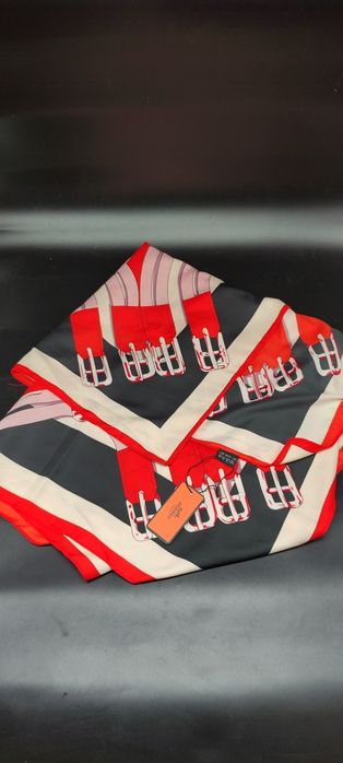 Платок лёгкий новый