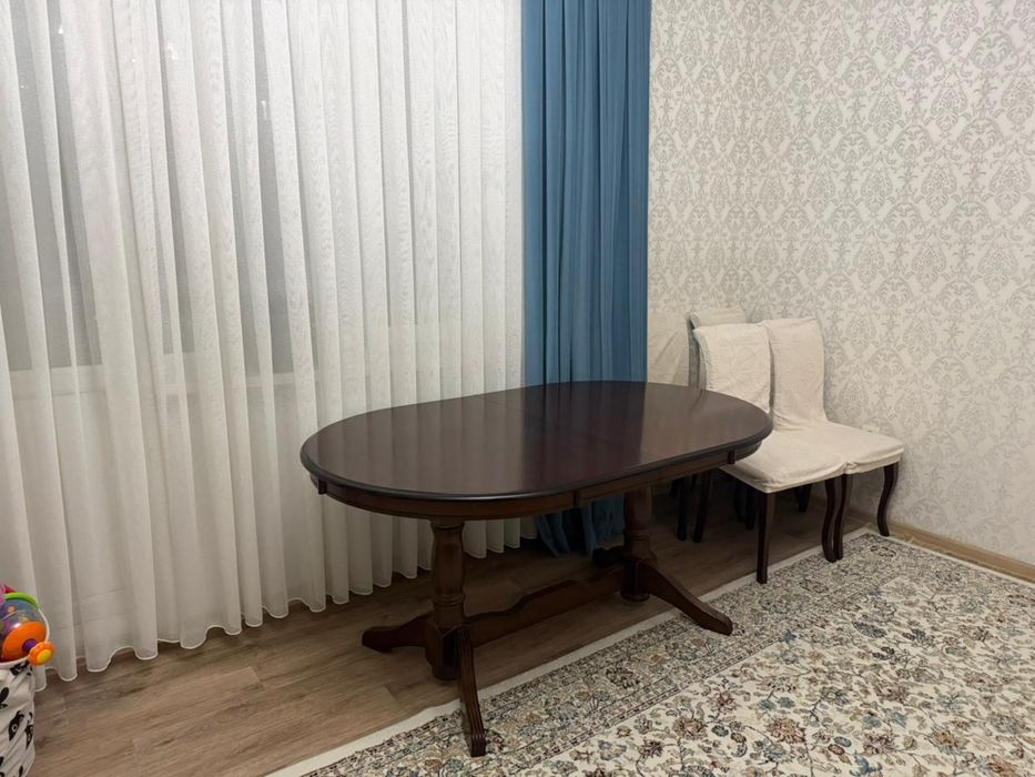 Продам стол для гостей