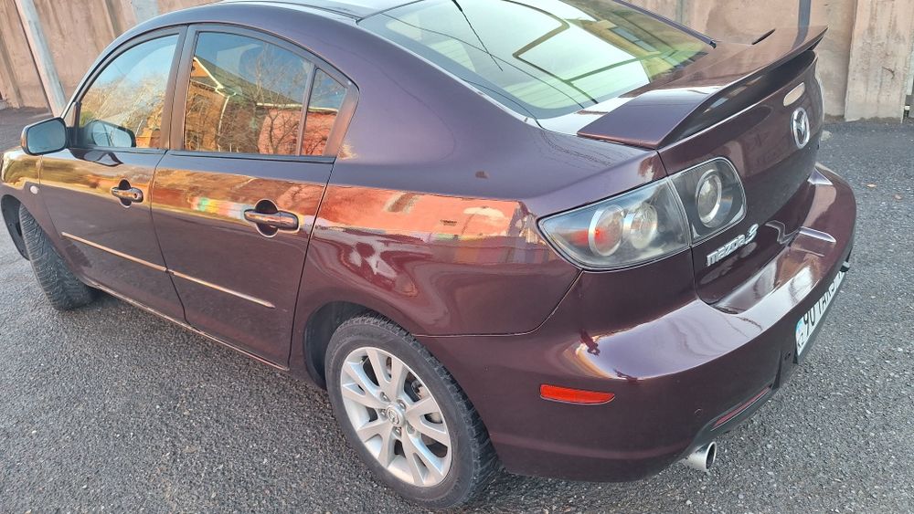 Mazda 3i американец