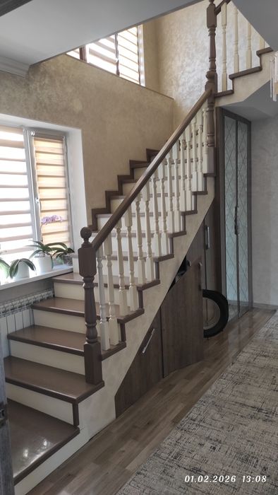 Деревянная лестница