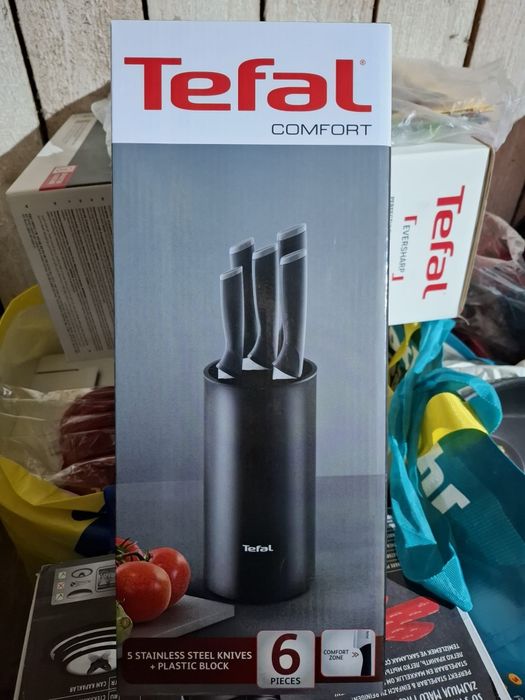 Setul de cuțite Tefal Comfort cu suport din  Ice Force