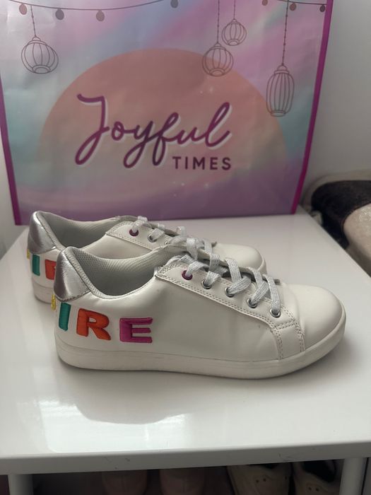 Сникърси Cat&Jack 37номер