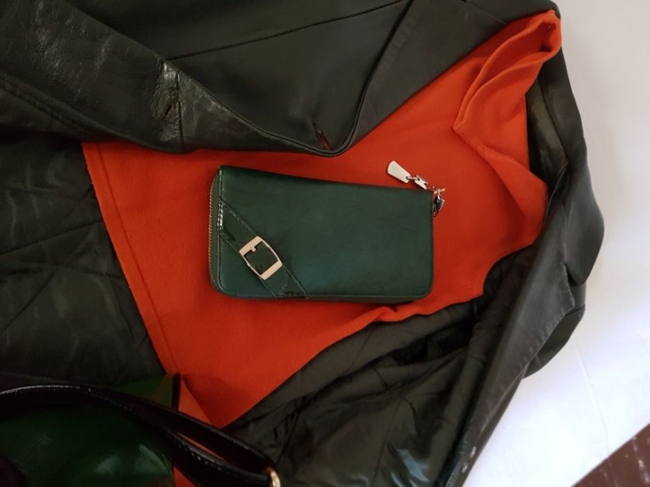 Haina piele verde, cu căptușeală matlasata, model deosebit