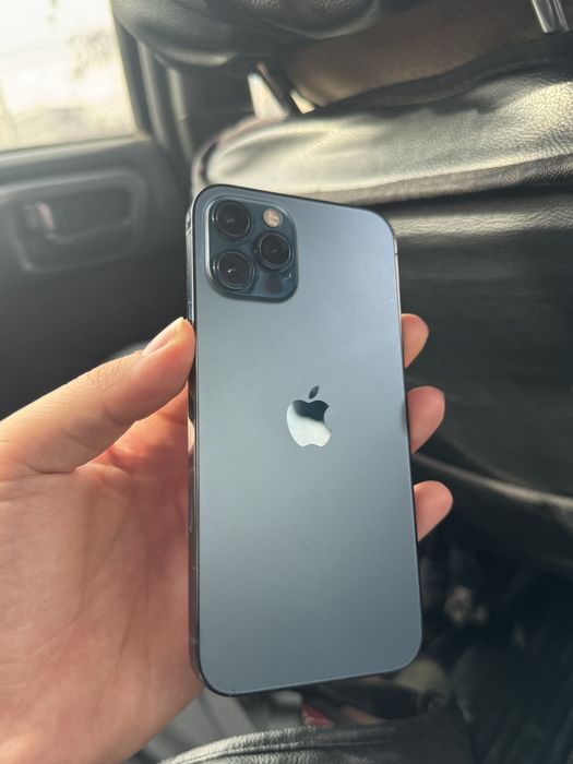 iPhone 12 Pro в идеальном состоянии