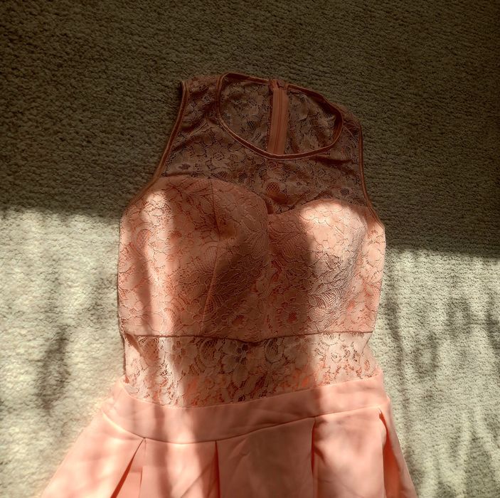 Rochie elegantă roz