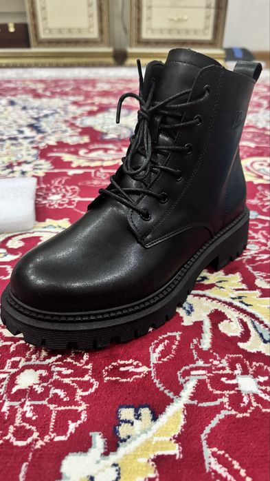 Сапоги новые продам