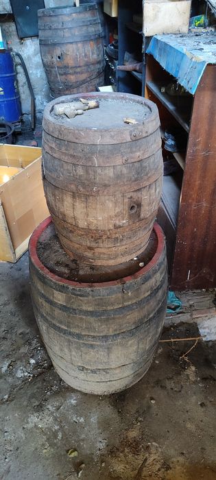 Продавам стари бурета