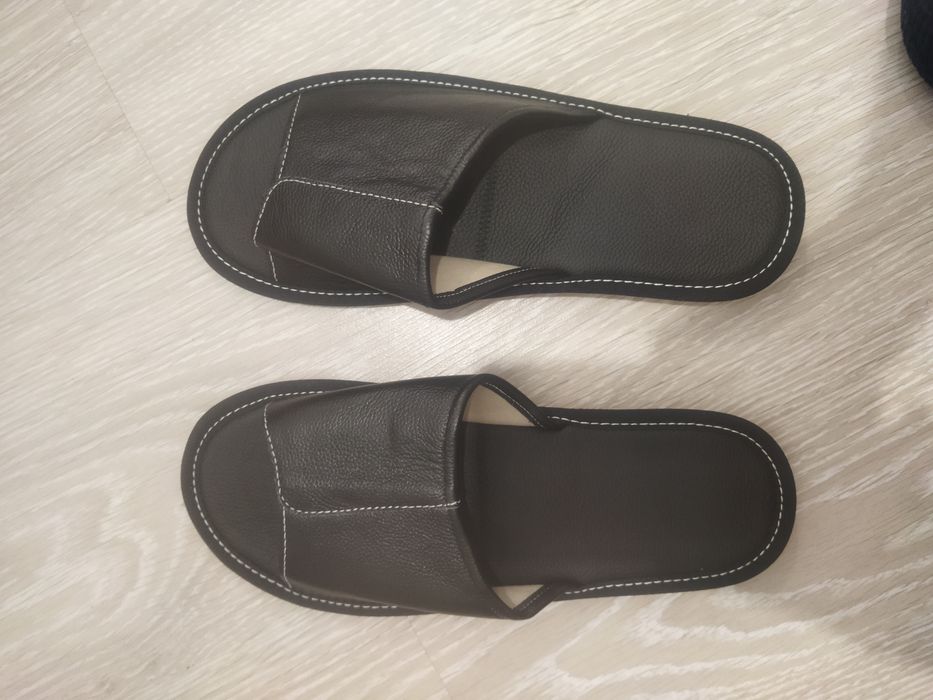 Продам тапочки новые