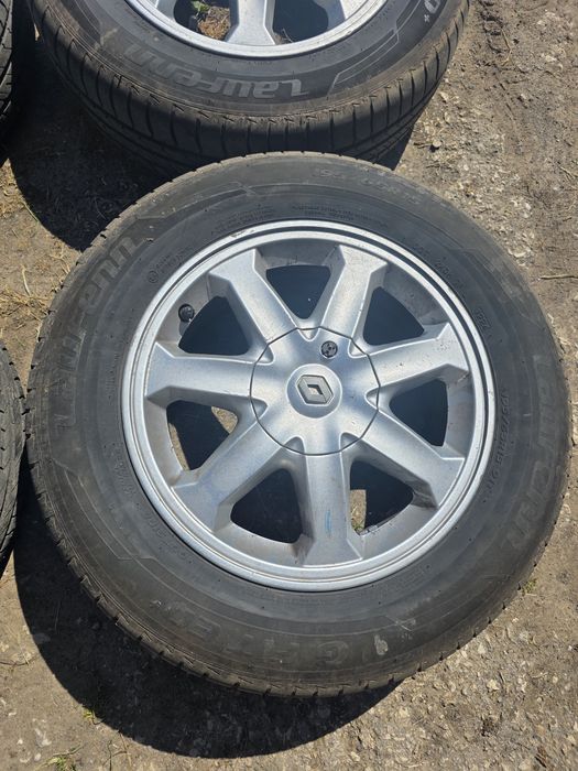 4 бр. оригинални алуминиеви джанти Renault,Peugeot,Citroen размер 195/65/R15