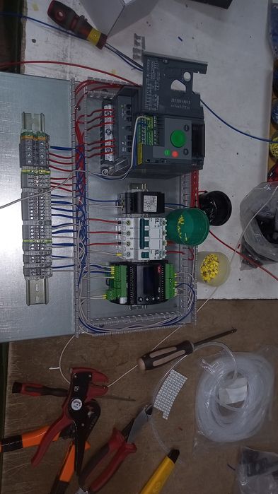 Elektrik xizmatlari. Stanoklarni ishga tushiramiz