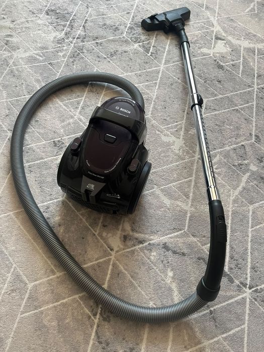 Продам пылесос Bosch.