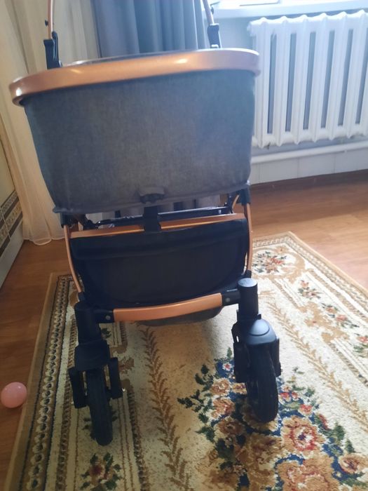 Коляска 3в1 б/у в отличном состоянии.