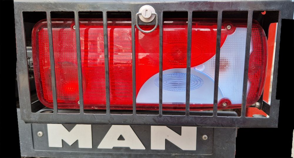 Grila protectie pentru lampile de pozitie spate MAN TGM, TGS, etc