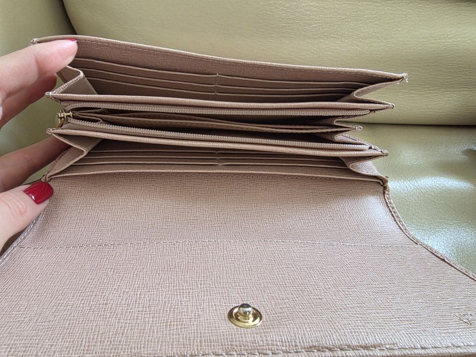 Оригинално портмоне Furla.