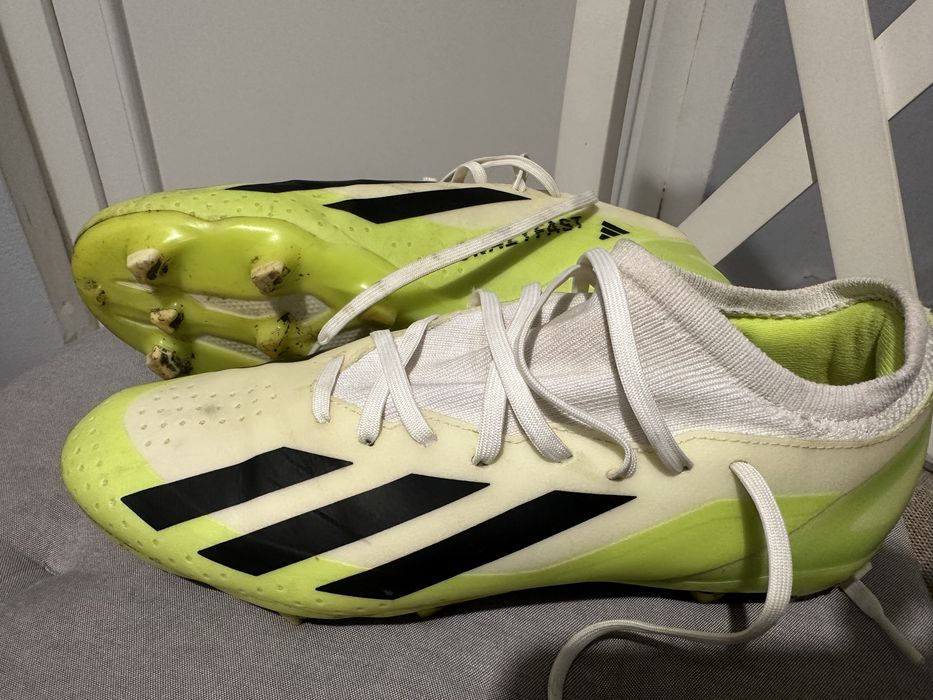 Ghete fotbal cu crampoane