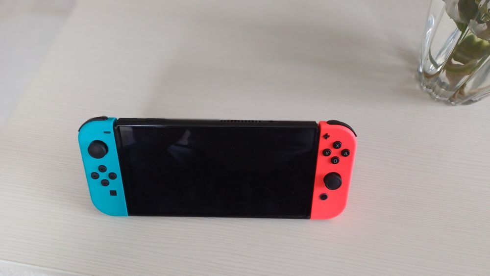 De vanzare consola NINTENDO