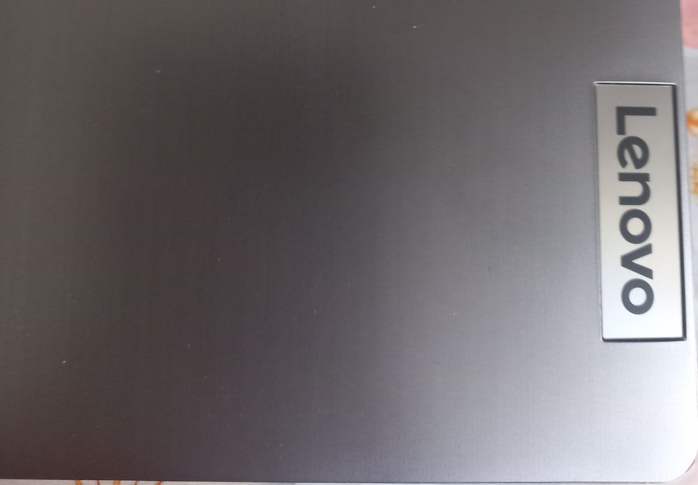 Продам ноутбук новый