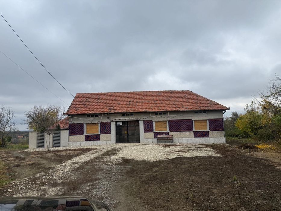 Casa in Sacosu mare,cu gradina foarte mare!