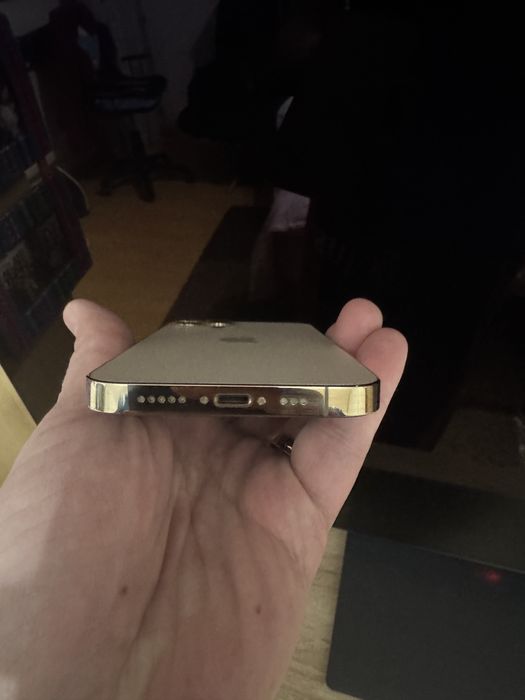 Iphone 12 pro gold
