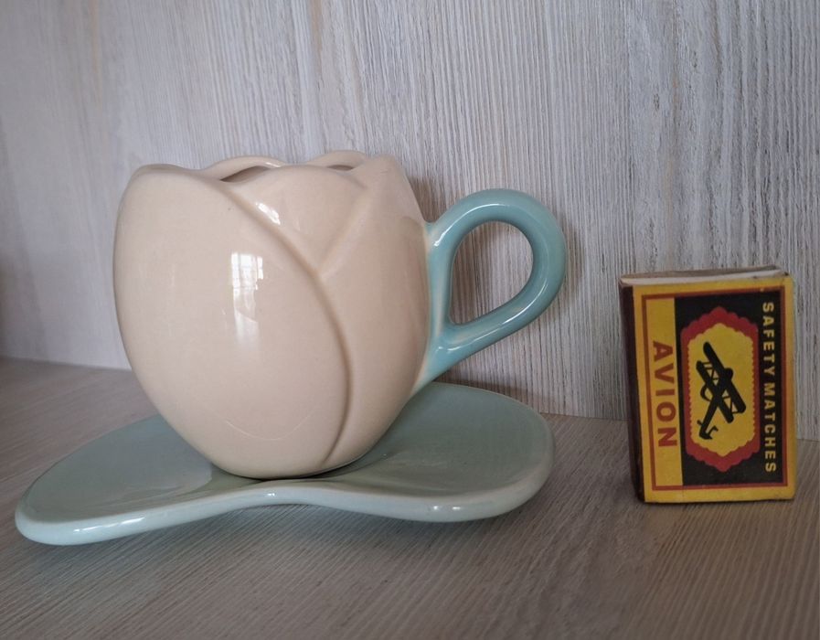 Чашка тюльпан с блюдцем