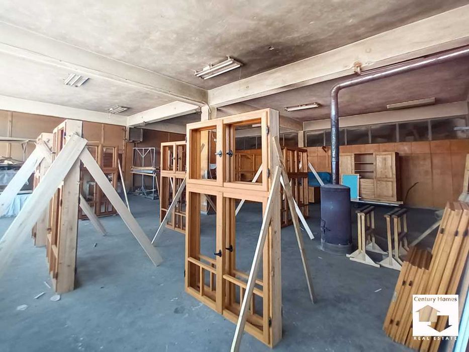 116280 Голяма промишлена сграда, със собствен парцел, за продажба в с. Велчево, само на 15 км. от Велико Търново