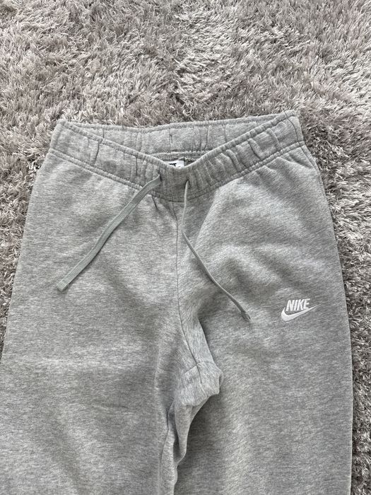 Оригинално долнище Nike