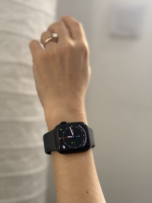 ЧАСЫ: Apple Watch Series 8, размер 41 мм