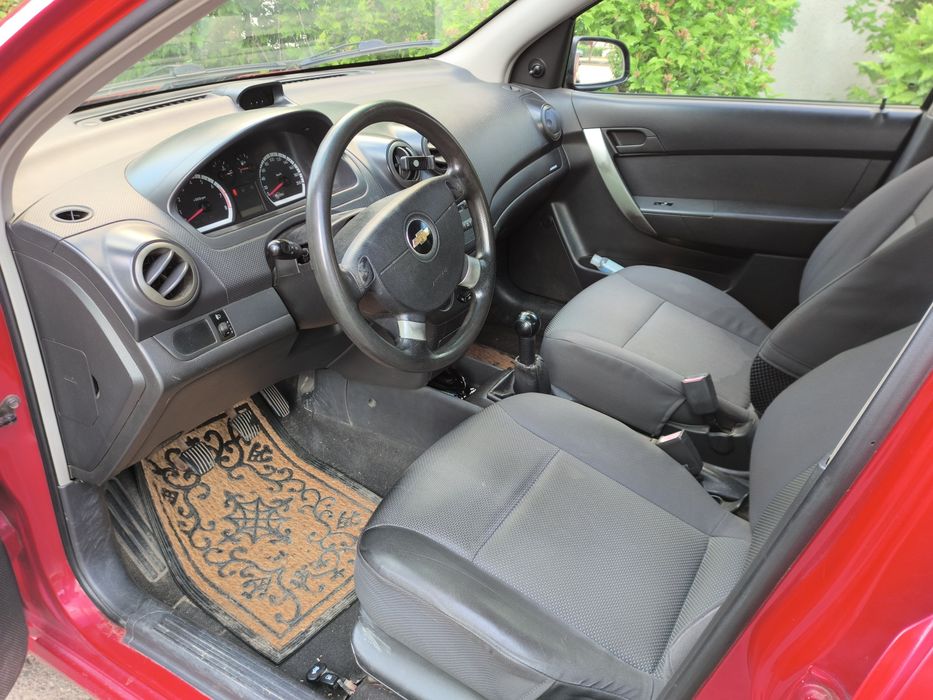 Vând Chevrolet Aveo