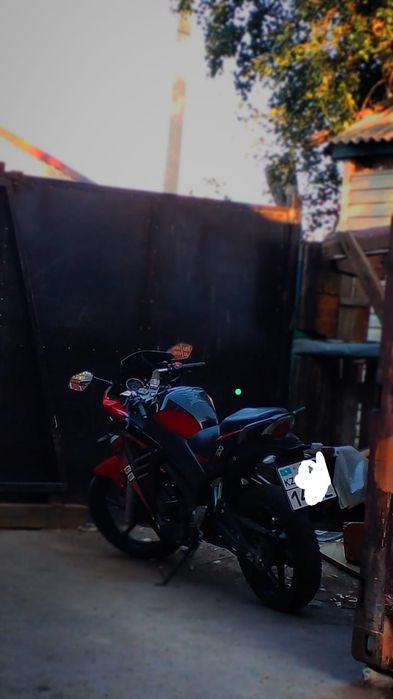 Мотоцикл 300кубов