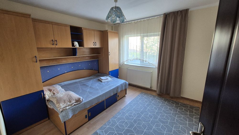 Chirie aparate cu 3 camere complet utilat