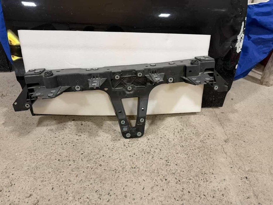 Byd yuan up oldi ekran telivizor