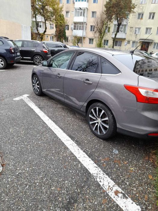 Ford Focus 2011 -
