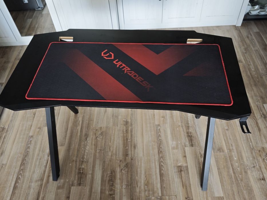 Бюро Ultradesk Action V2