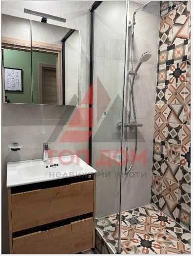 Дава се под наем Тристаен апартамент в Варна, Център - 90 кв.м за 816 € - Снимка #4