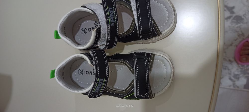 Продам обувь девочка