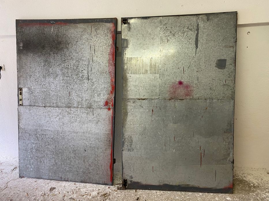 Продавам гаражни врати