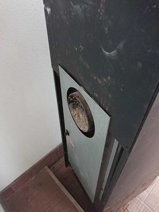 Vand soba cu usi de fonta si geam