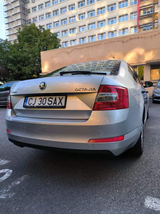 Vând Skoda Octavia