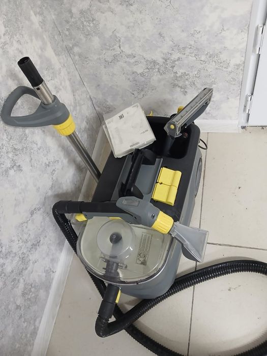 Продаётся мощный пылесос KARCHER Professional Puzzi 10/1