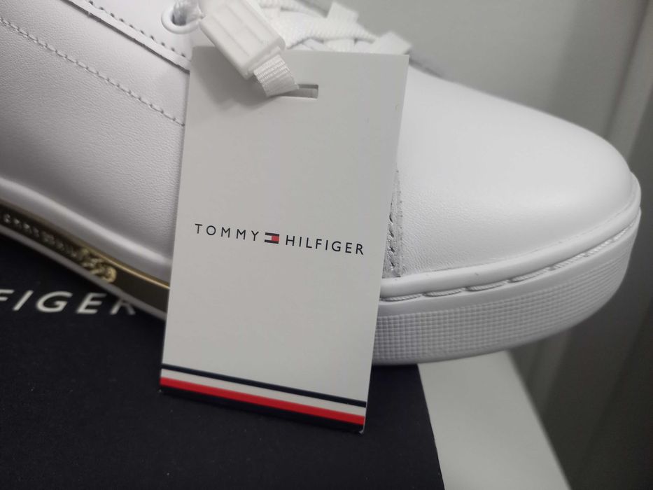 Кросовки женские