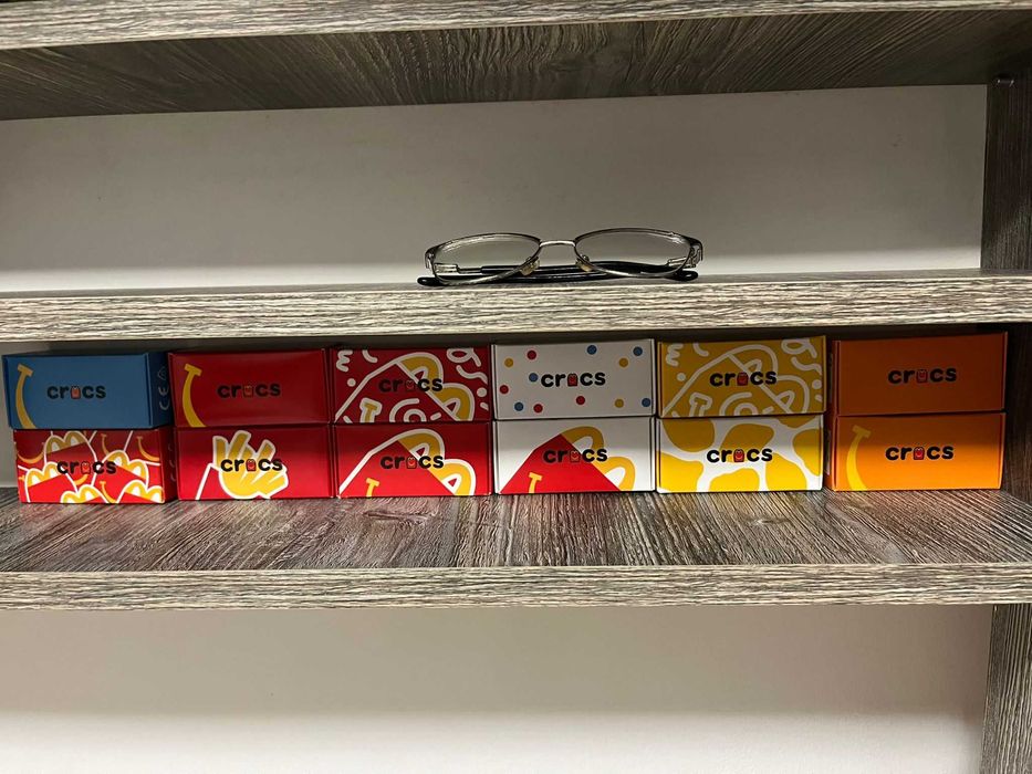 Set complet jucarii papuci Crocs Mc Donald's