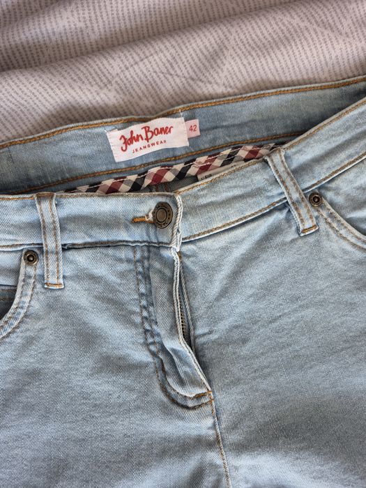 Продаются джинсы