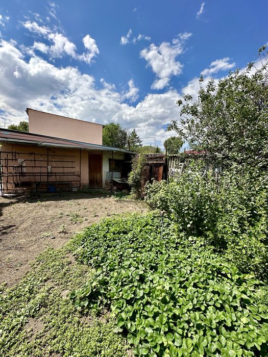 Продам  5 - комнатный дом в посёлке Топар.