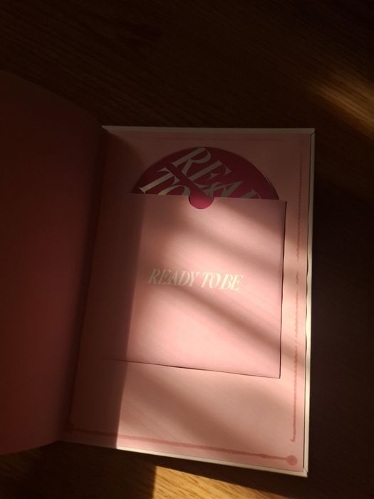 Album k-pop twice ready to be