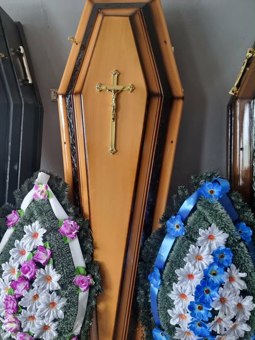 Servici funerare complete non stop