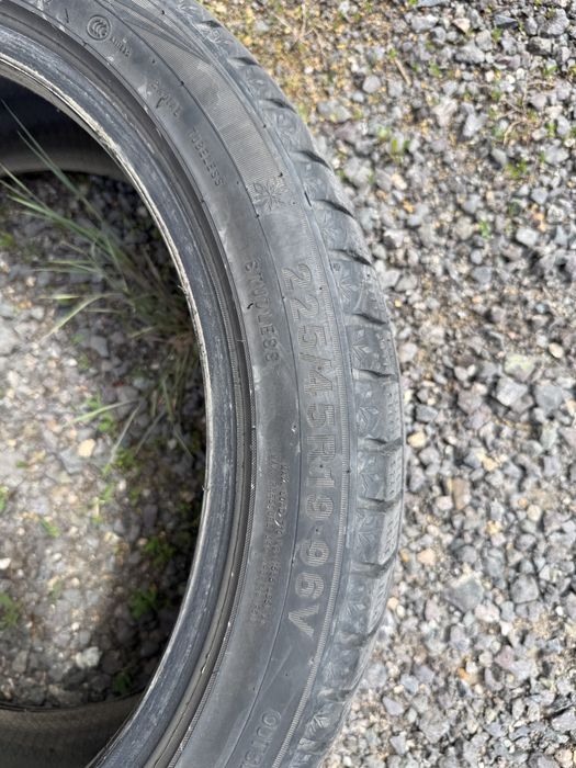 Продается шины Triangle SnowLink 225/45/R19   96V