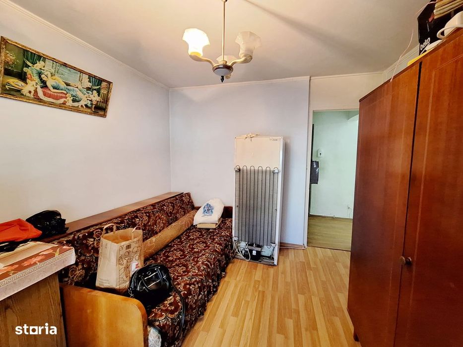 Apartament 3 camere semidecomandate  Mioritei-Mega Image