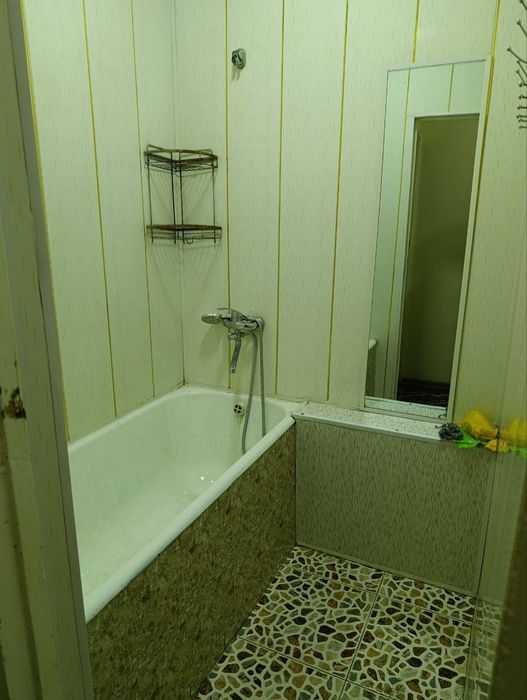 Шарк 1 да жойлашган 3 хонали квартира ижарага берилади